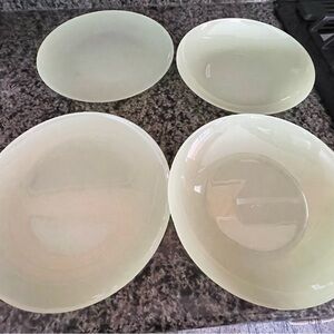 Elegant light green plates and bowls set